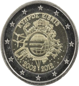La collection d'euros de Chypre inclut une pièce commémorative de 2€ en 2012, marquant les 10 ans de l'Euro (2002-2012). Cette édition spéciale célèbre l'intégration de Chypre dans la monnaie unique européenne, soulignant l'impact économique et symbolique de cette adhésion. Elle est appréciée des collectionneurs pour son design et son importance historique.