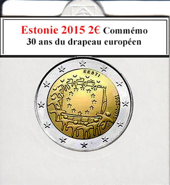 Lors d'une brocante, j'ai trouvé une collection d'euros captivante, incluant la pièce estonienne de 2 euros de 2015 commémorant les 30 ans du drapeau européen. Neuve et éclatante, elle célébrait l'unité européenne. Une caméra vintage, une radio ancienne et un livre rare sur l'Europe complétaient ce trésor historique.