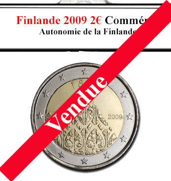 Lors d'une brocante, j'ai découvert une collection d'euros fascinante, incluant la pièce finlandaise de 2 euros de 2009 commémorant l'autonomie de la Finlande. Neuve et éclatante, elle symbolisait l'indépendance et l'autonomie nationale. Une caméra vintage, une radio ancienne et un livre rare sur l'histoire finlandaise complétaient ce trésor historique.