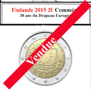 À la brocante, j'ai découvert une collection d'euros captivante, incluant la pièce finlandaise de 2 euros de 2015 commémorant les 30 ans du drapeau européen. Neuve et éclatante, elle symbolisait l'unité et la coopération européenne. Une caméra vintage, une radio ancienne et un livre rare sur l'Europe complétaient ce trésor historique.