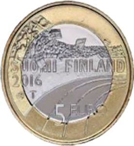 À la brocante, j'ai découvert une collection d'euros fascinante, notamment une pièce finlandaise de 5 euros de 2016 commémorant le saut à ski. Son recto, neuf et éclatant, illustrait avec précision cet événement sportif emblématique. Une caméra vintage, une radio ancienne et un livre rare sur le sport complétaient ce trésor historique.