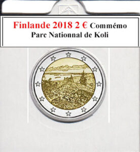 Lors d'une brocante, j'ai découvert une collection d'euros fascinante, comprenant la pièce finlandaise de 2 euros de 2018 commémorant le Parc National de Koli. Neuve et éclatante, elle mettait en valeur la beauté naturelle de la Finlande. Une caméra vintage, une radio ancienne et un livre rare sur la nature complétaient ce trésor historique.